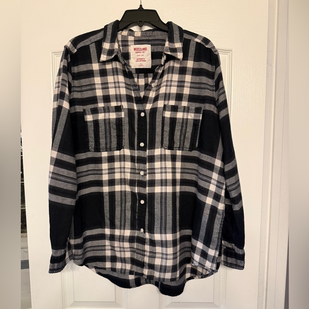 Comfy Mossimo Boyfriend Fit Size XL Flannel Black, White, Gray Plaid - Picture 4 of 15